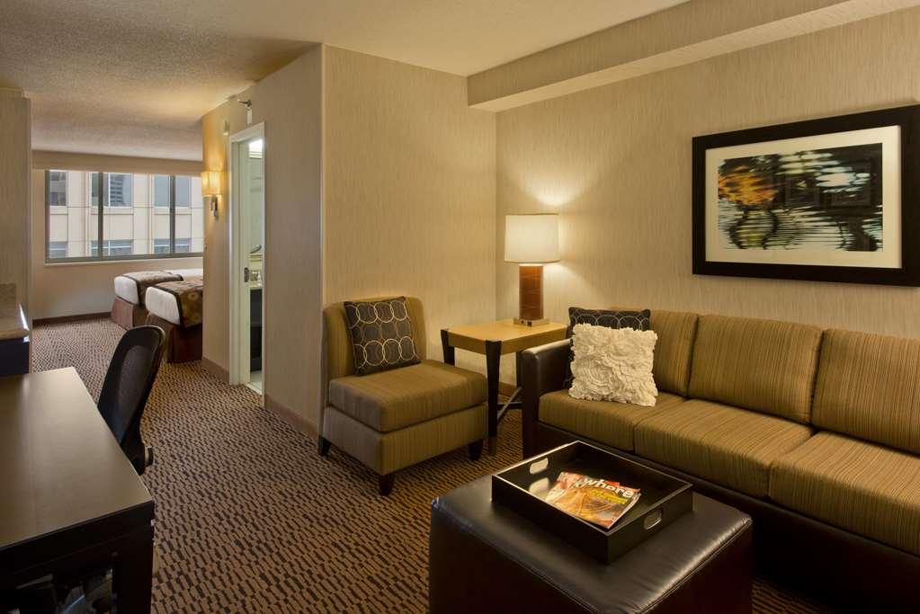 Doubletree Suites By Hilton Minneapolis Downtown Room photo