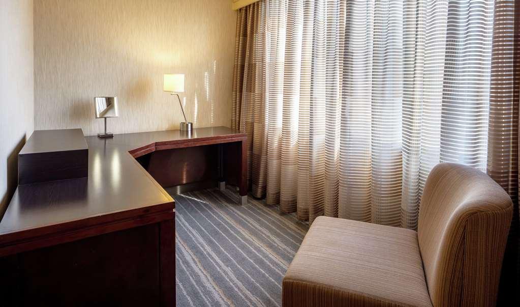 Doubletree Suites By Hilton Minneapolis Downtown Room photo