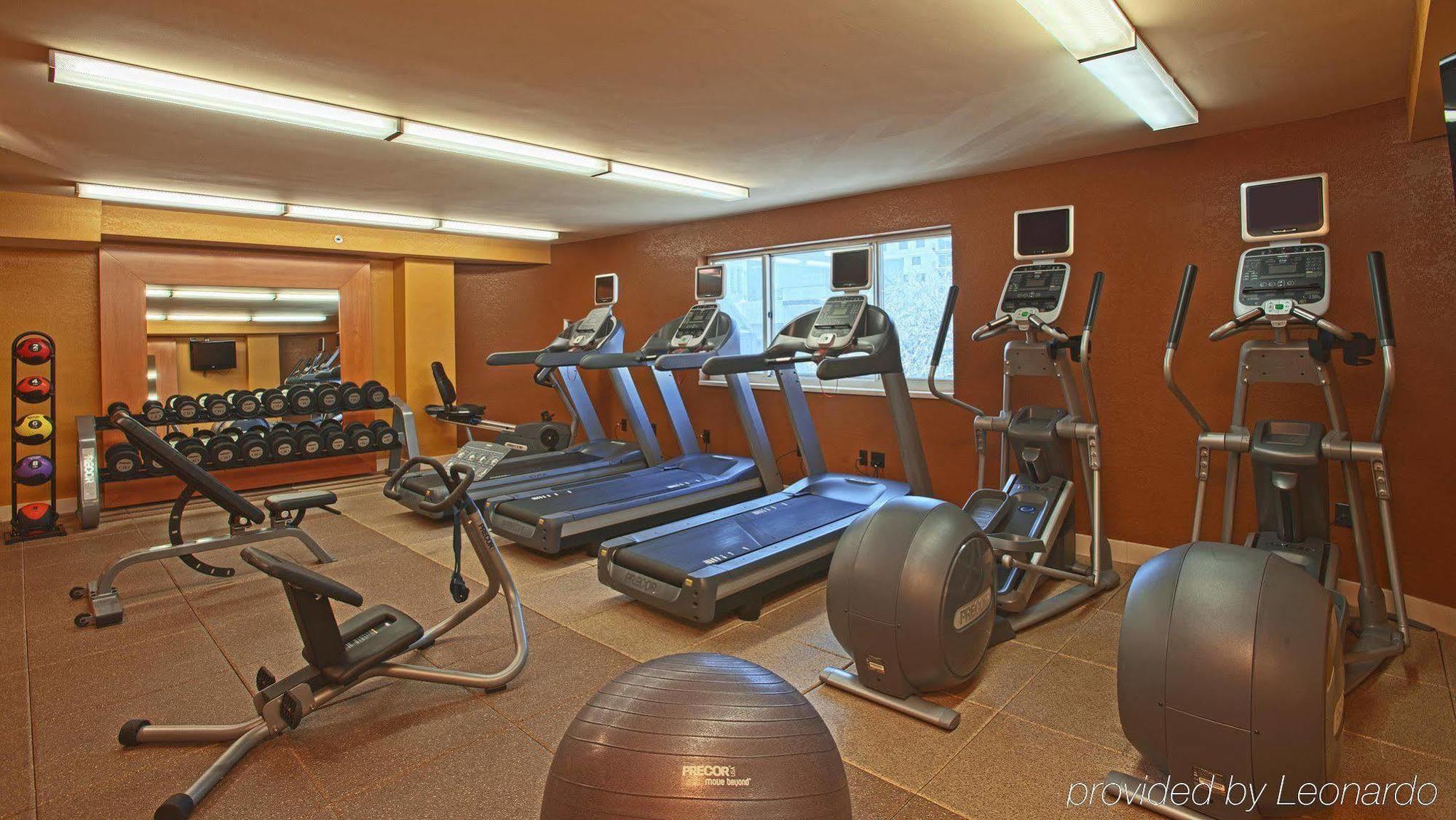 Doubletree Suites By Hilton Minneapolis Downtown Facilities photo